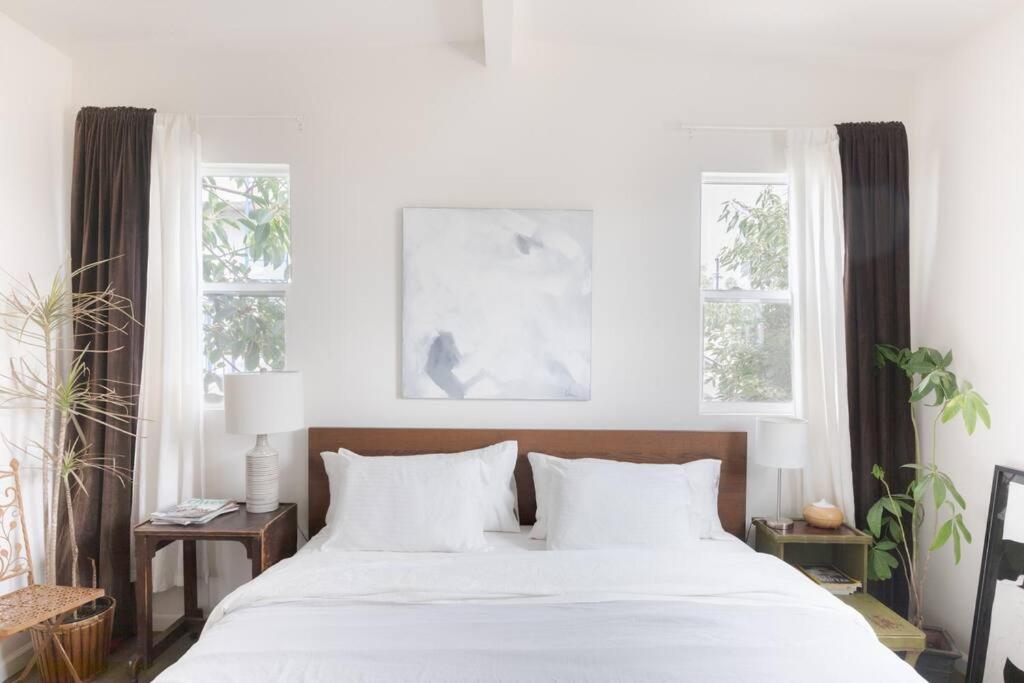 Take It Easy On The Porch In A Hollywood Hideaway Villa ลอสแอนเจลิส ภายนอก รูปภาพ
